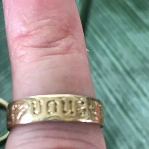 Vous et Nul Autre gold band
